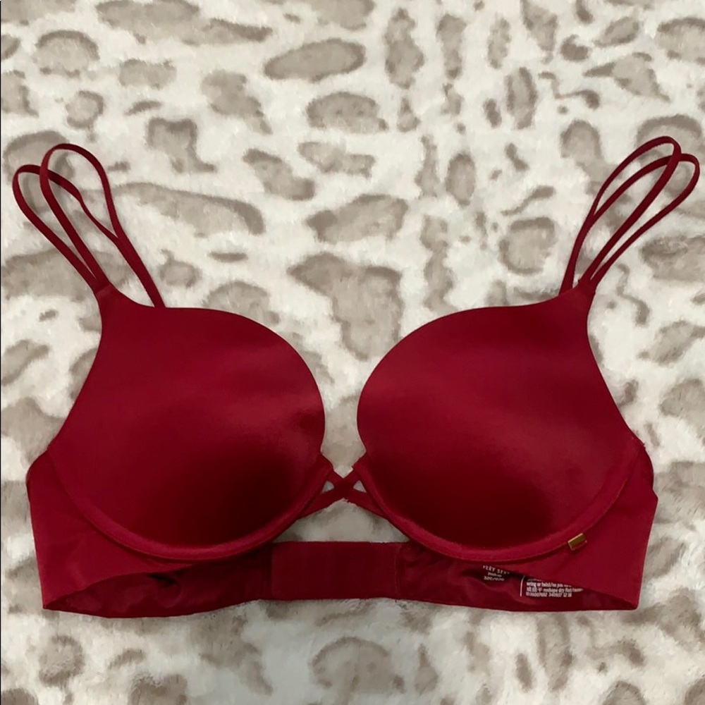 Victoria’s Secret Very Sexy Push-up bra